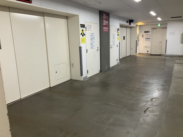 プライムメゾン南2条の駐車場