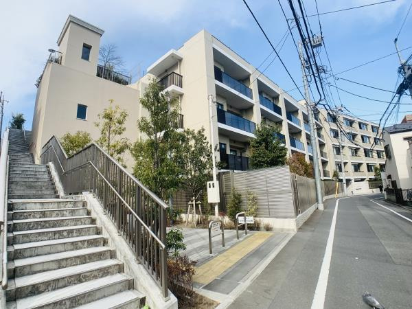 Ｂｒｉｌｌｉａ東中野Ｐａｒｋｓｉｄｅ　Ｈｉｌｌｓの外観