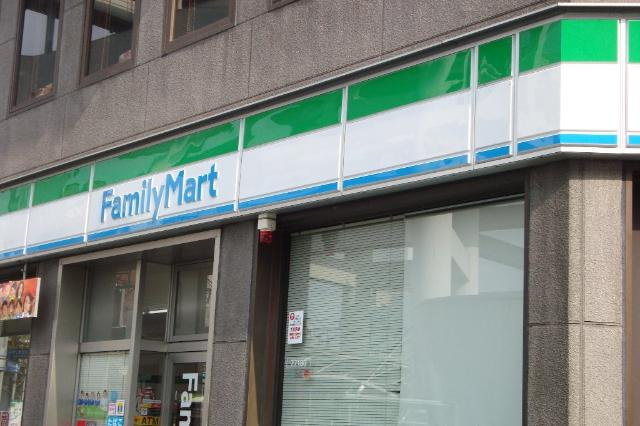 Chez mon chant（シェモンシャン）の周辺|ファミリーマート千葉駅東口店まで425ｍ