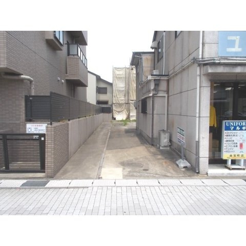 岐阜市金宝町３丁目の駐車場の駐車場