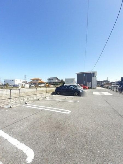 【駐車場】 | ラルーチェ