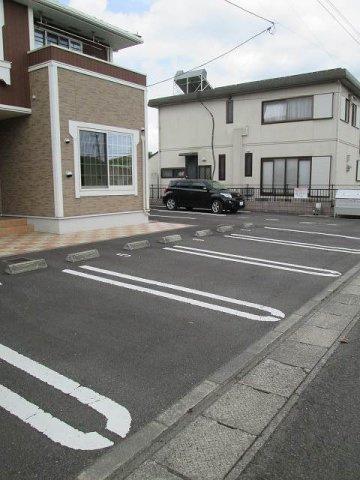 ｌｉｅｎ　ｆａｍｉｌｌｅの駐車場