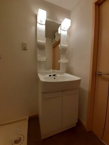 しいの木ハウスの洗面所