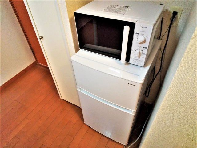レオパレスイーストⅡのその他|レンジと冷蔵庫