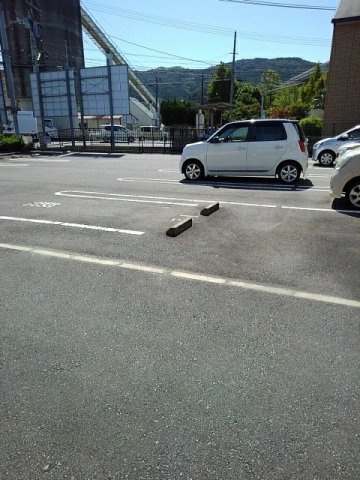 ネクシア安居野Ａの駐車場