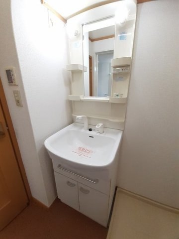 ラシーヌⅢ弐番館の洗面所
