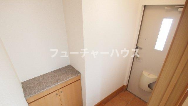 ラポールＡの洗面所|脱衣スペースもあります