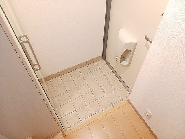 レジデンス若葉Ⅰの玄関|玄関です
