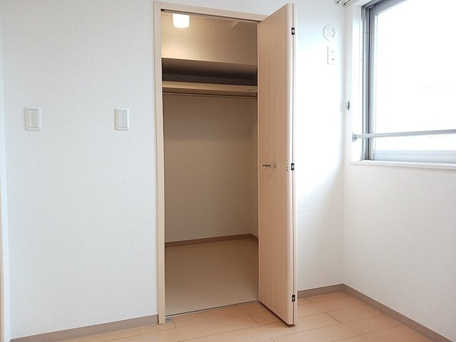 レジデンス若葉Ⅰの収納|便利な収納スペースです