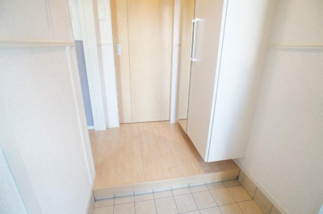 メゾン　ブローテの玄関|収納もある玄関です