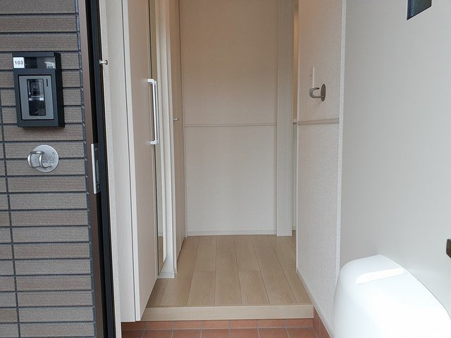 グリーンハウスＷⅠの玄関