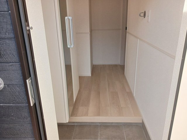 ハイビスカスＡの玄関