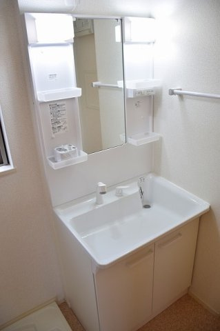 ロイヤルコート上ノ山の洗面所