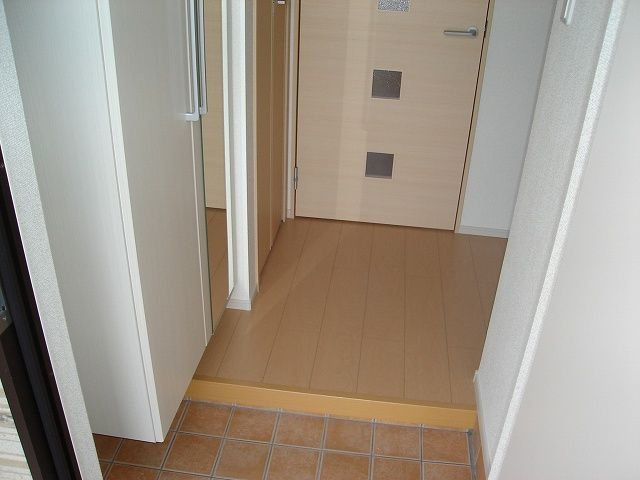 ルミナスＡの玄関