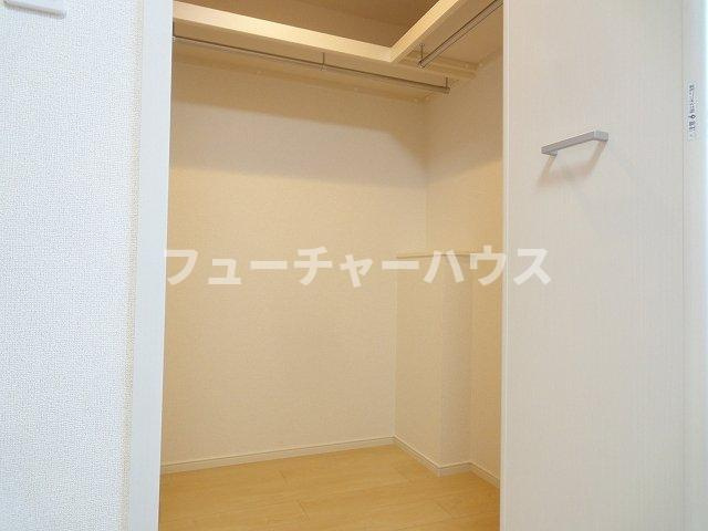 エクランの収納