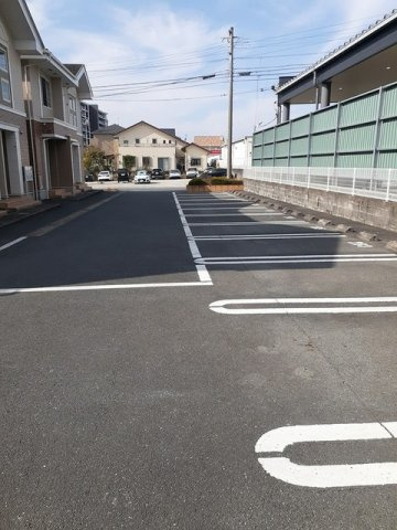 ハッピーヒルズⅡの駐車場