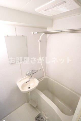 パレステュディオ新宿都庁前の浴室