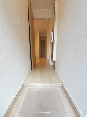 パイン　ビレッジの玄関