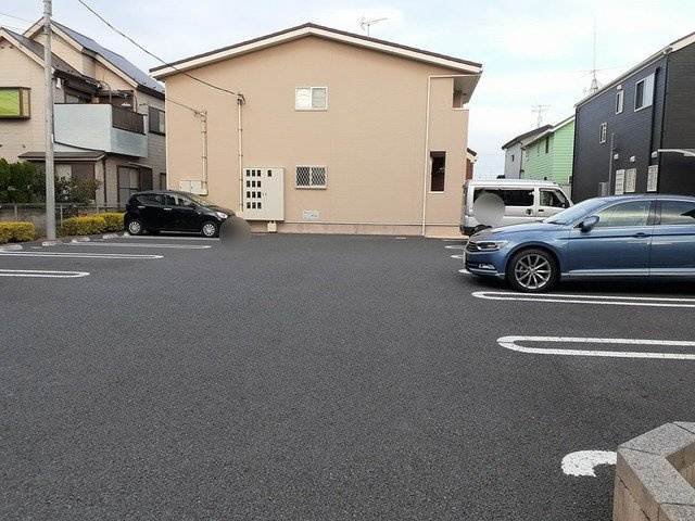 カノンの駐車場