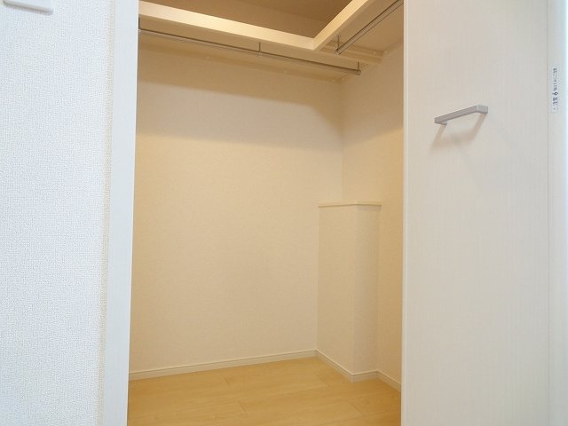 エクランの収納