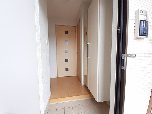 サニークレメントの玄関