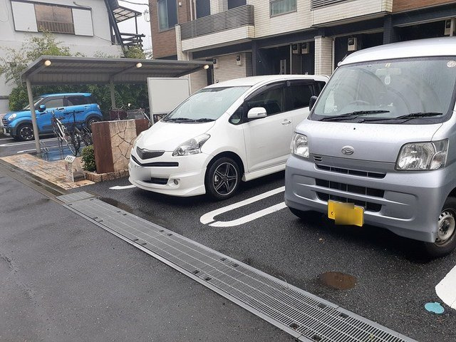 フェアリールゥーの駐車場