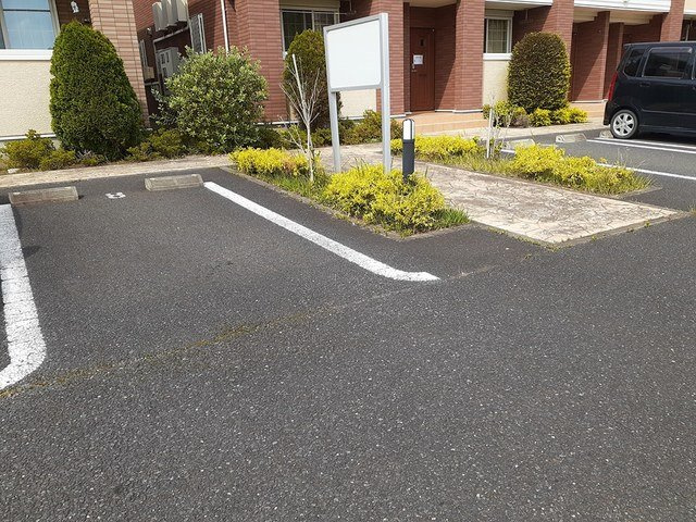 クレメントヴィラ　Ｂの駐車場