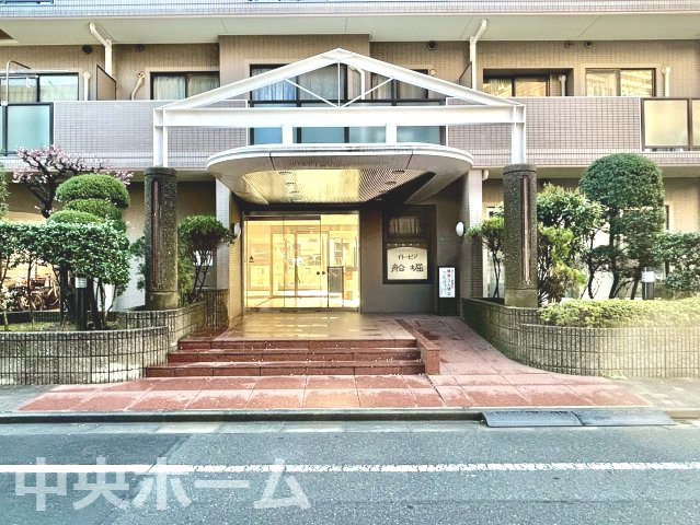 イトーピア船堀のエントランス|【エントランス】マンションのエントランスは、その物件の印象を決める、顔とも言える場所です。毎日通る場所ですからきれいなのが一番です。