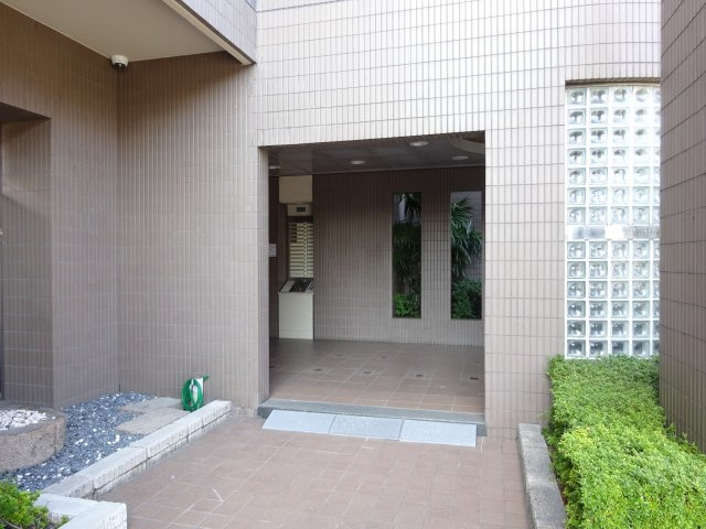 【エントランス】 | サーパス博多駅前
