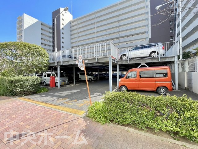 宇喜田住宅の駐車場|【敷地内駐車場】最新の空き状況や費用などの詳細は担当スタッフまでお問い合わせください。