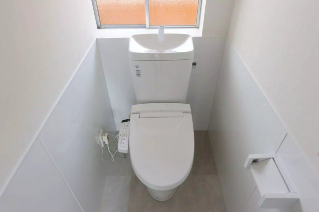 SB002 クロス巣鴨2のトイレ|ゆったりとした空間のトイレです