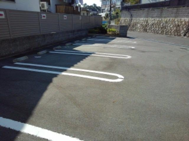 エアリーベルの駐車場