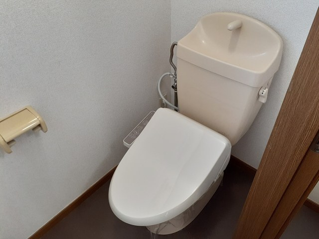 草加市新栄１丁目のアパートのトイレ