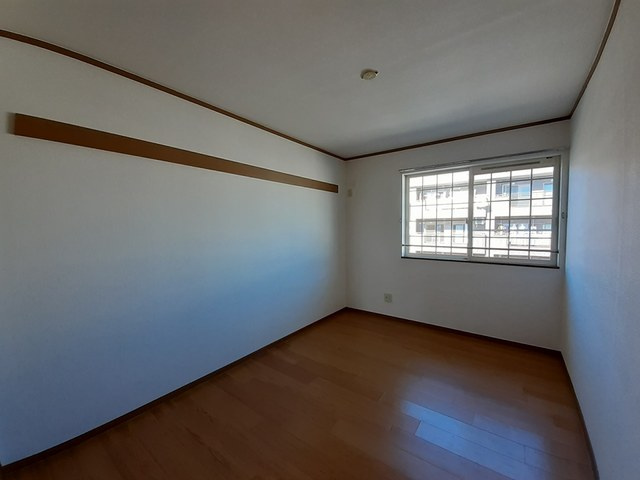 草加市新栄１丁目のアパートの内装