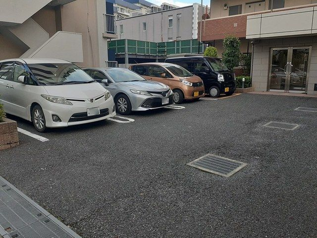 パルテノンの駐車場