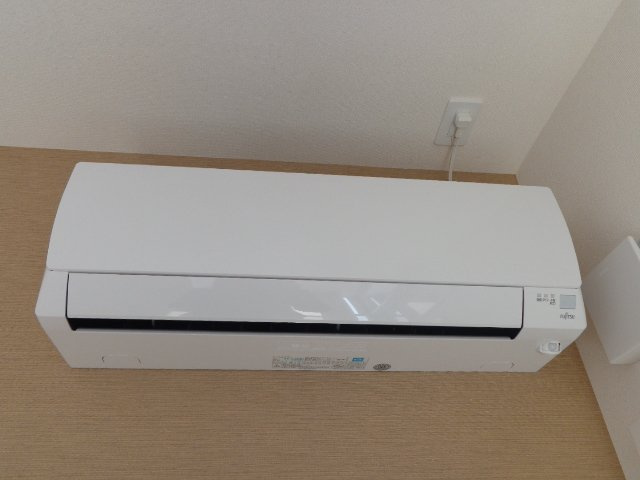 カモミールの設備|エアコン