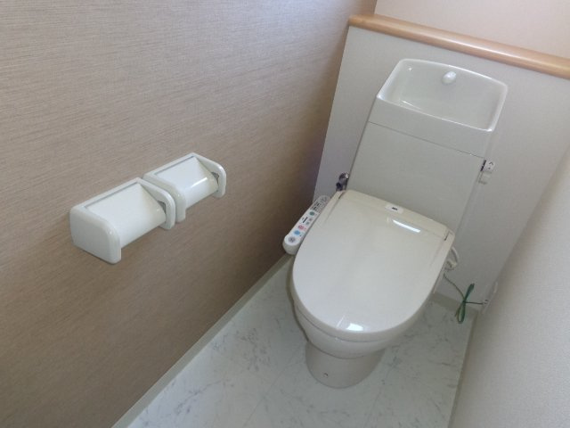 カモミールのトイレ|シャワー付トイレ