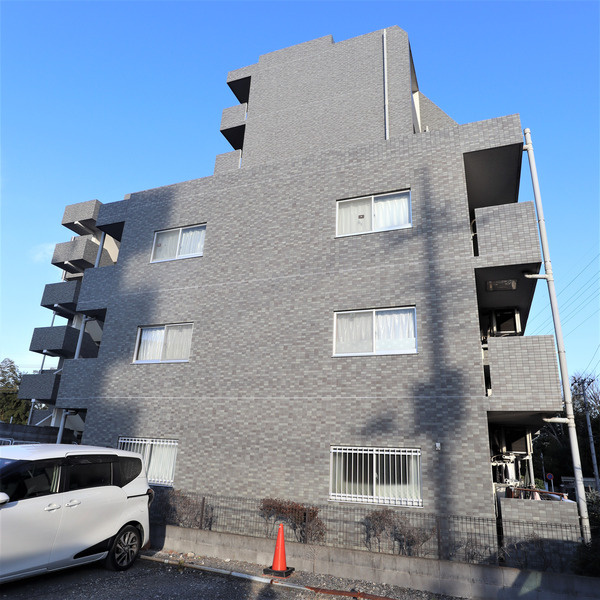 ロイヤルヒルズの周辺