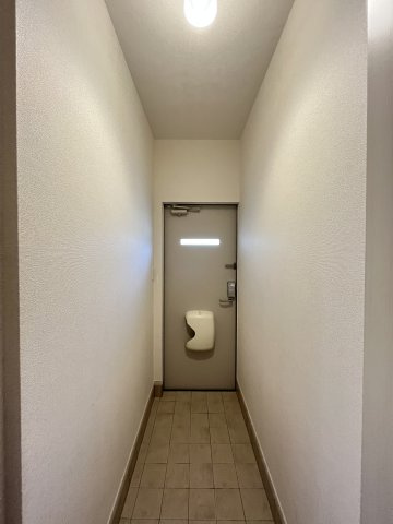 ラルーチェの玄関