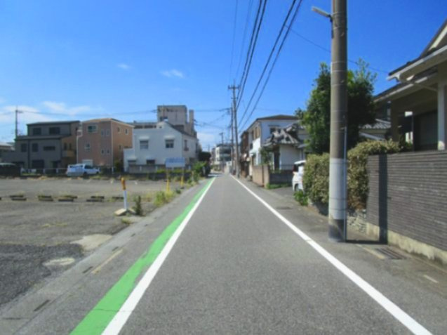 熊谷市本石一丁目139-1の一部　383坪の前面道路含む現地写真