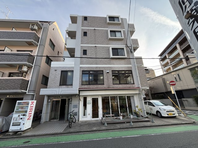 マイカ西新、202