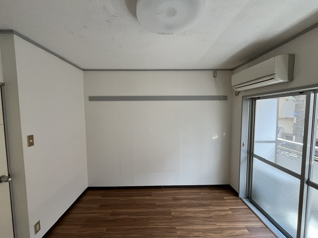 杉並区高円寺北２丁目の賃貸マンションの居間・リビング|こちらの居間で趣味の時間をお楽しみください