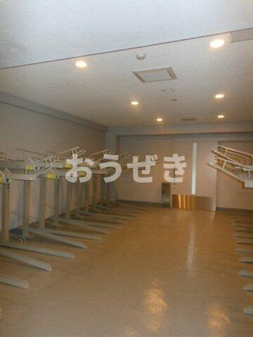 グランド・ガーラ桜木町駅前のロビー|駐輪場