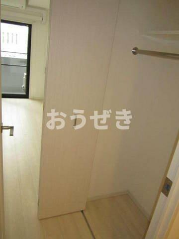 グランド・ガーラ桜木町駅前の内装|小物を収納するのに便利です