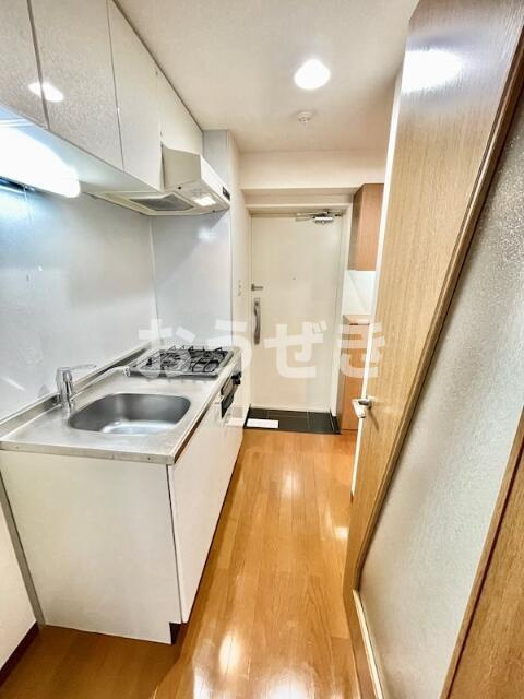 グリフィン横浜・東口のキッチン|別の階の同間取り写真となりま…