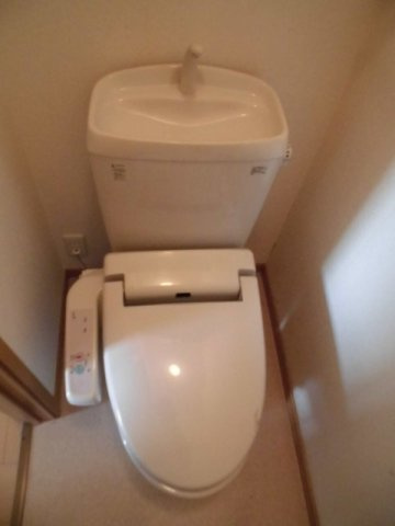 ペルシーモ　Ｂのトイレ|シンプルで使いやすいトイレです