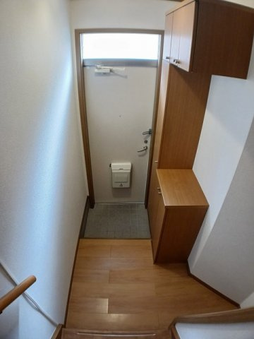 スカイクレストＢの玄関|落ち着いた玄関です