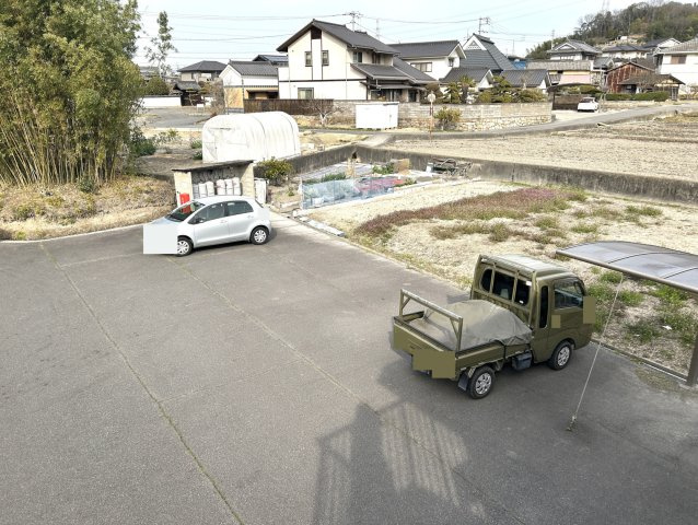 レジデンス小野の駐車場