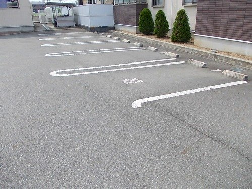 リブサニ－Ｂの駐車場