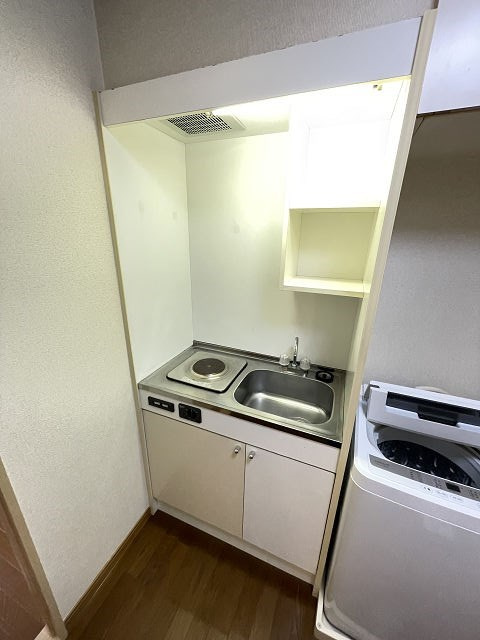 レオパレスツツミ28のキッチン